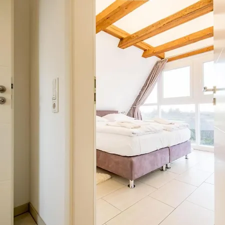 Holiday home Heidehueschen